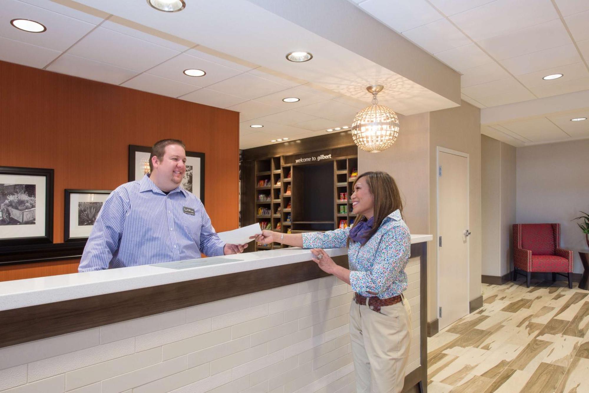 Hampton Inn & Suites Phoenix - East Mesa In Gilbert Kültér fotó
